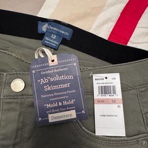 Democracy Olive Green "Ab"solution Skimmer Pants